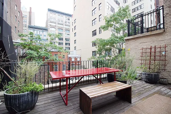 Rented by Bold New York | media 22