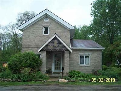 2nd image of 204 Harrison St