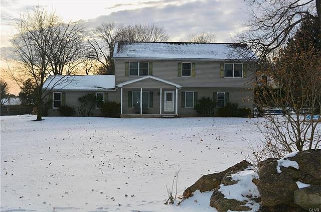 1st image of 19 Haymont Dr