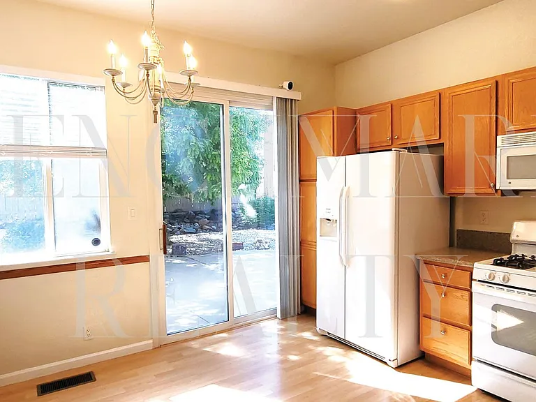 2210 Evergreen Park Dr — Photo 17