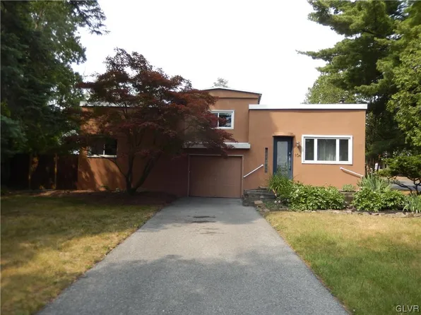 104 Alpine St, Emmaus, PA 18049