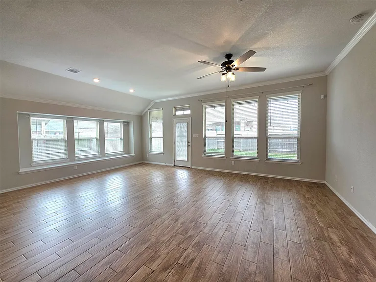1902 Village Orchard Ln — Photo 13