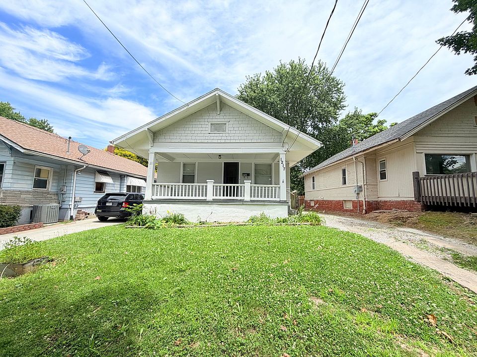 1st image of 1217 N Spring St
