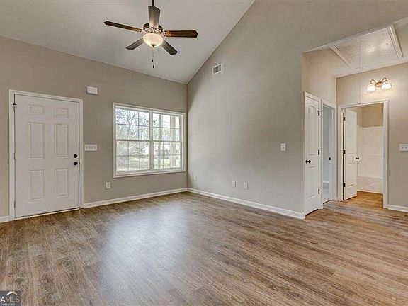 5th image of 207 Loftis Rd