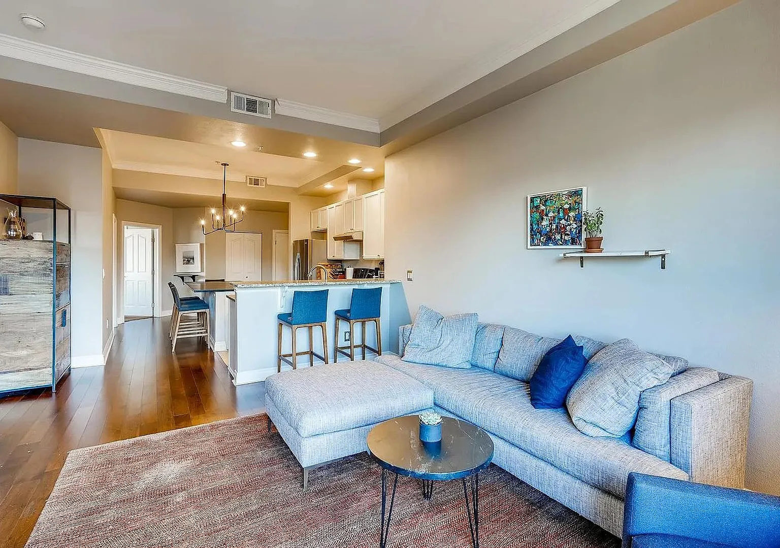 3BD, 2BA Uptown Condo with Two Parking Spots — Photo 4