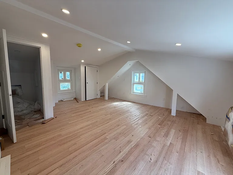 7R Washington St #2 — Photo 16