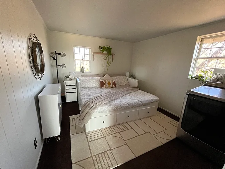1748 Stony Point Rd — Photo 5