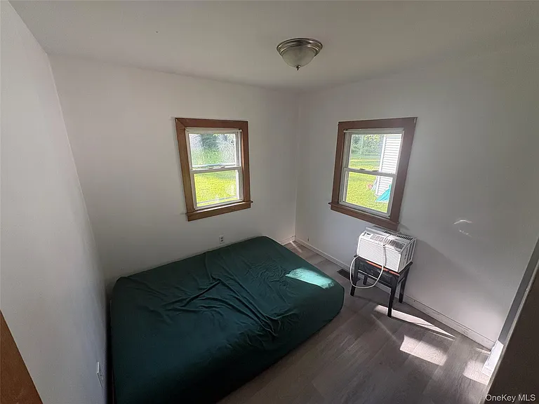 1 Royal Acres Dr #6 — Photo 4