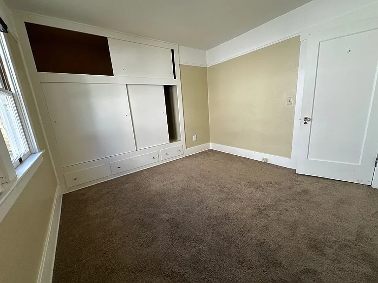2140 Loomis St — Photo 14