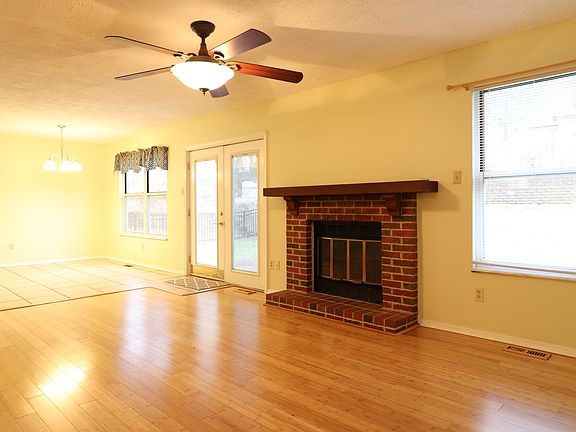 4th image of 2305 Winegarden Ct