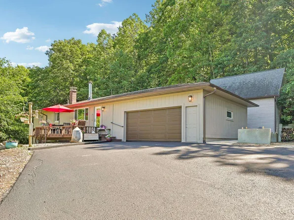 12258 Round River Trl, Spring Green, WI 53588