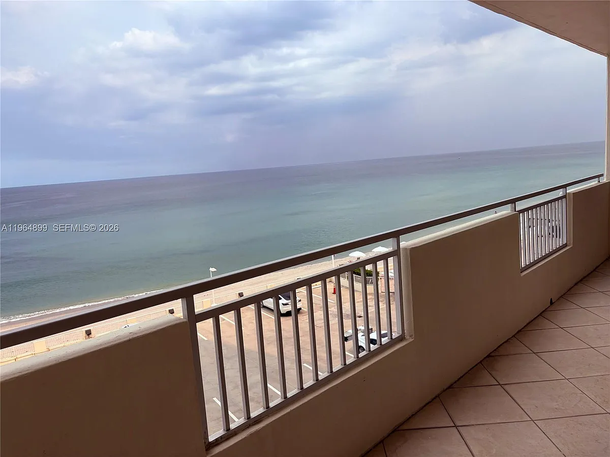 Building Photo - 3180 S Ocean Dr #408