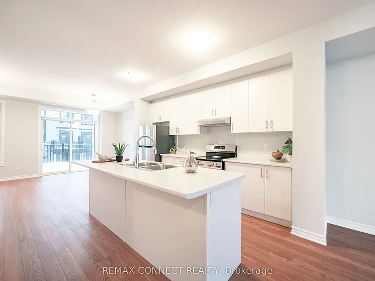 1028 Dyas Ave — Photo 8