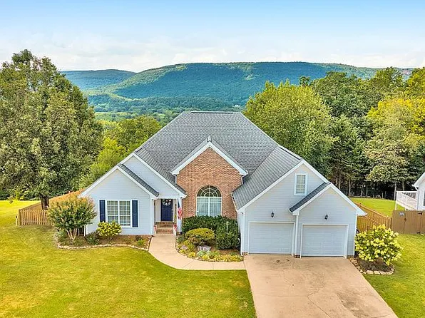 374 Ashley Dr, Soddy Daisy, TN 37379