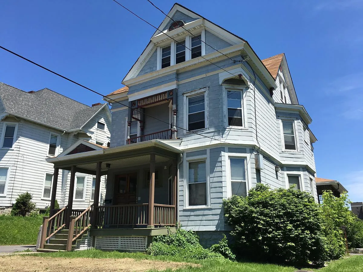502 N Mcbride Street — Photo 2