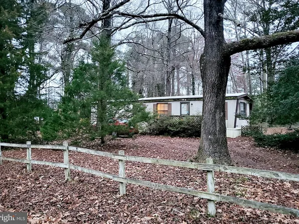 73 Rose Ln, White Stone, VA 22578
