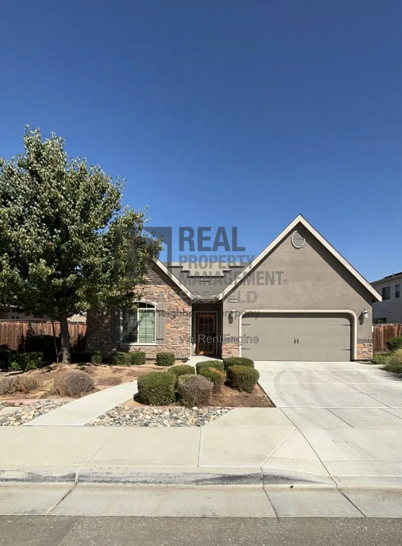 3 bed, 2.0 bath, 1746 sqft, $2,700 — Photo 1