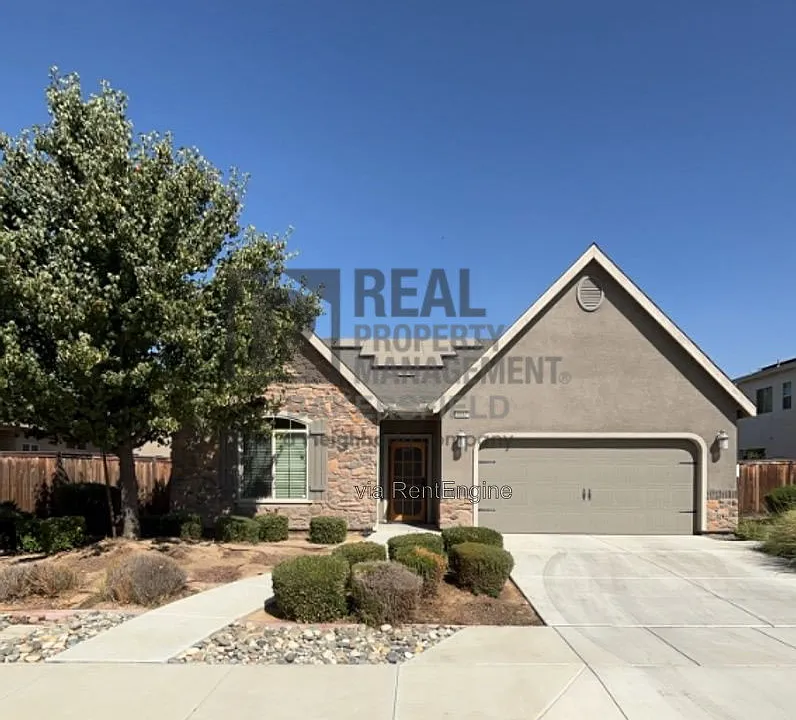 9312 Woodbrook Dr