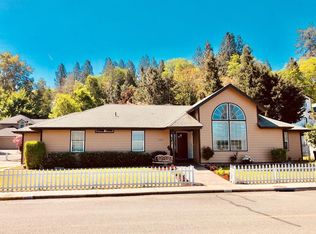 1105 Wylie Ln, Grants Pass, OR