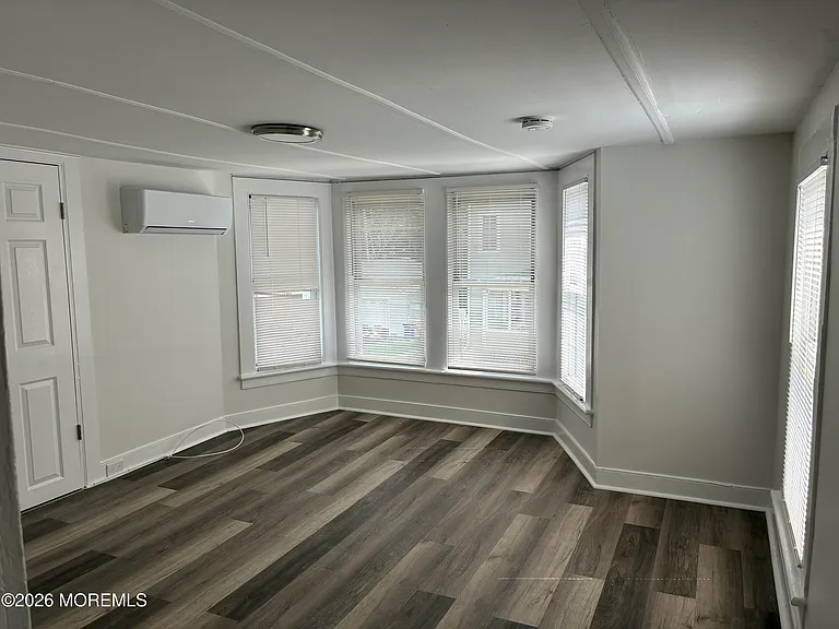 33 Washington St #2 — Photo 7