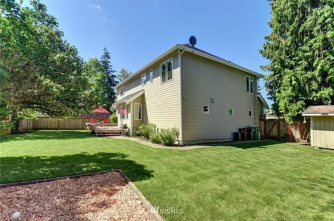 12560 Ashworth Ave N — Photo 18