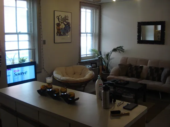 1715 Spring Garden St APT 3R, Philadelphia, PA 19130