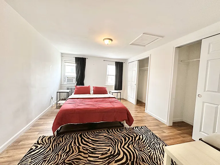 818 C St — Photo 12