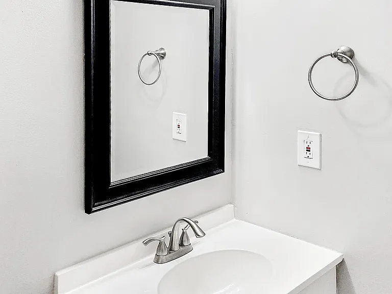 Main floor shared bathroom