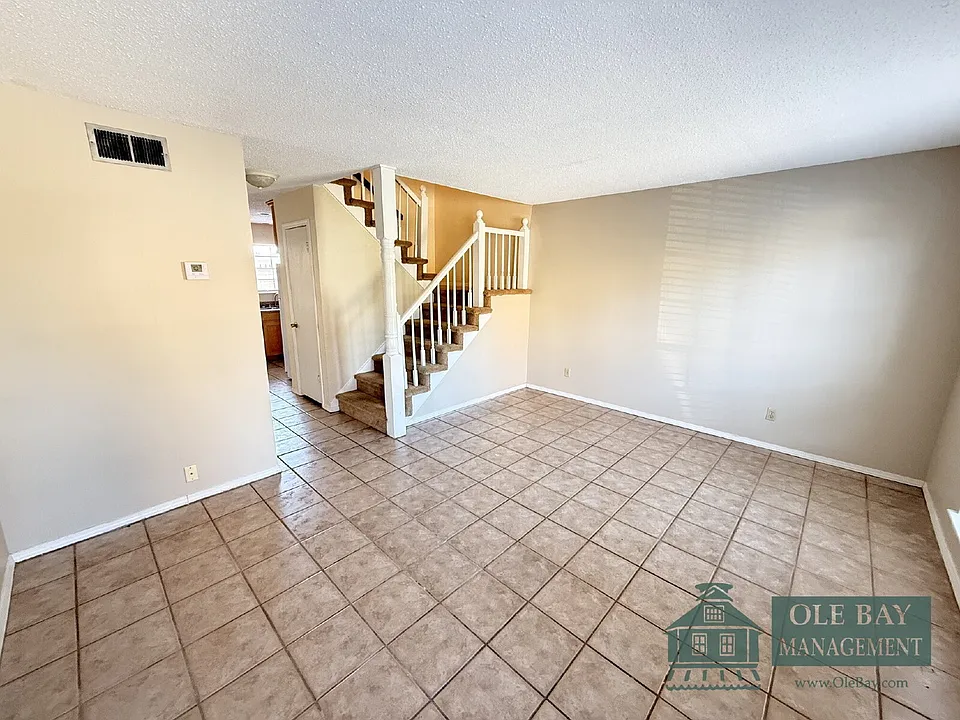 120D Du Rhu Dr