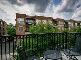 960 Perry St APT 305, Columbus, OH 43215