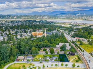 10977 University Dr, Surrey, BC