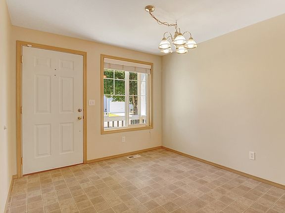 5th image of 15108 45th Dr NE #15108