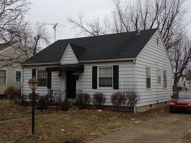 1st image of 905 E 20th St