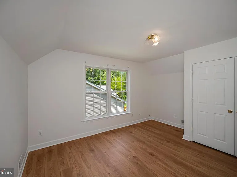 110 Parliament St — Photo 37