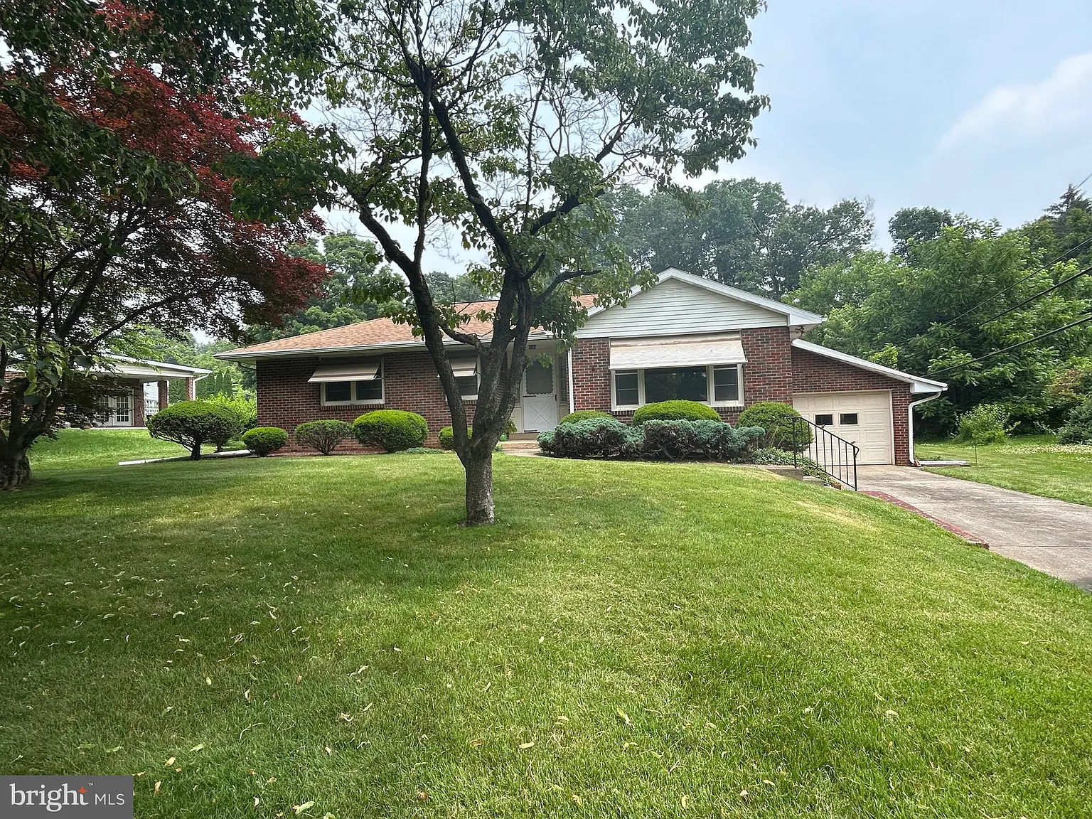 1530 Chaucer Ln photo 1