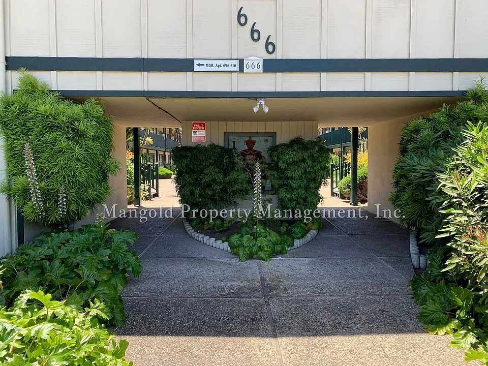666 Casanova Avenue