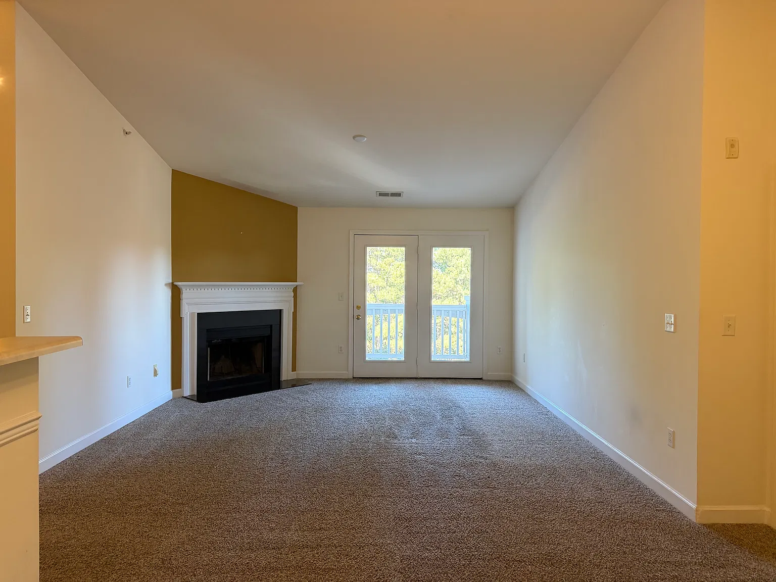 2 bed, 1150 sqft, $1,750 — Photo 2