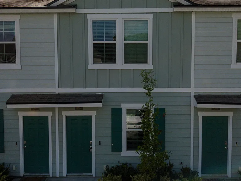 882 Rotary Rd — Photo 5
