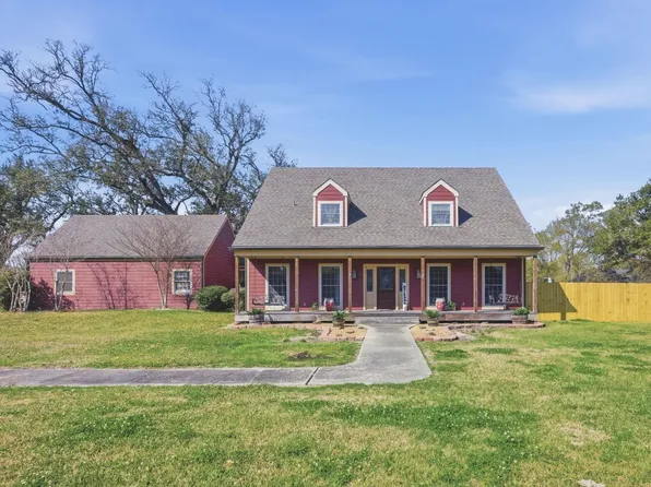 1617 Walker Rd, Sulphur, LA 70665