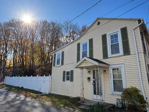 901 Fairview St, Pottsville, PA 17901