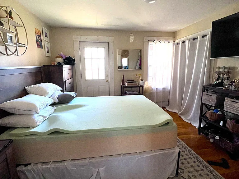 169 W 7th St #2 — Photo 10