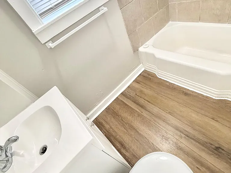 317 Bassett St #3 — Photo 4