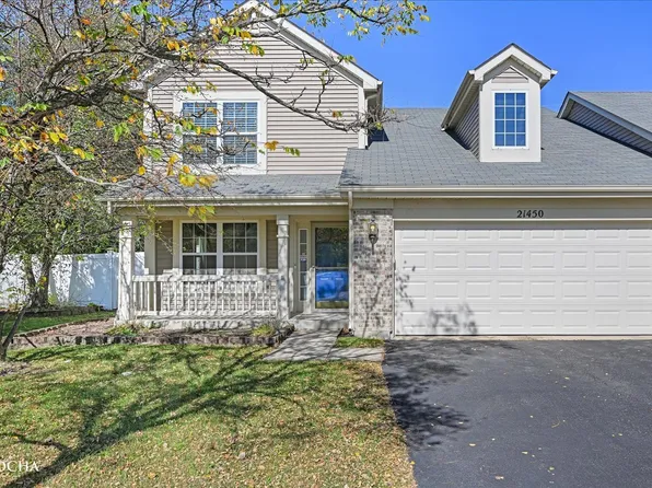 21450 Carlton St, Crest Hill, IL 60403