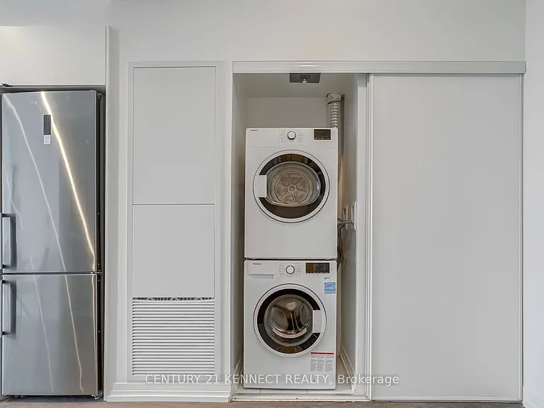 251 Jarvis St #Penthouse 14 — Photo 13