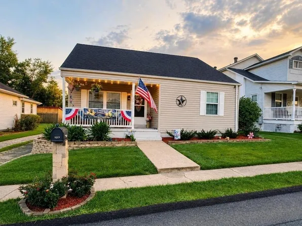 127 Willis Ave, Bridgeport, WV 26330