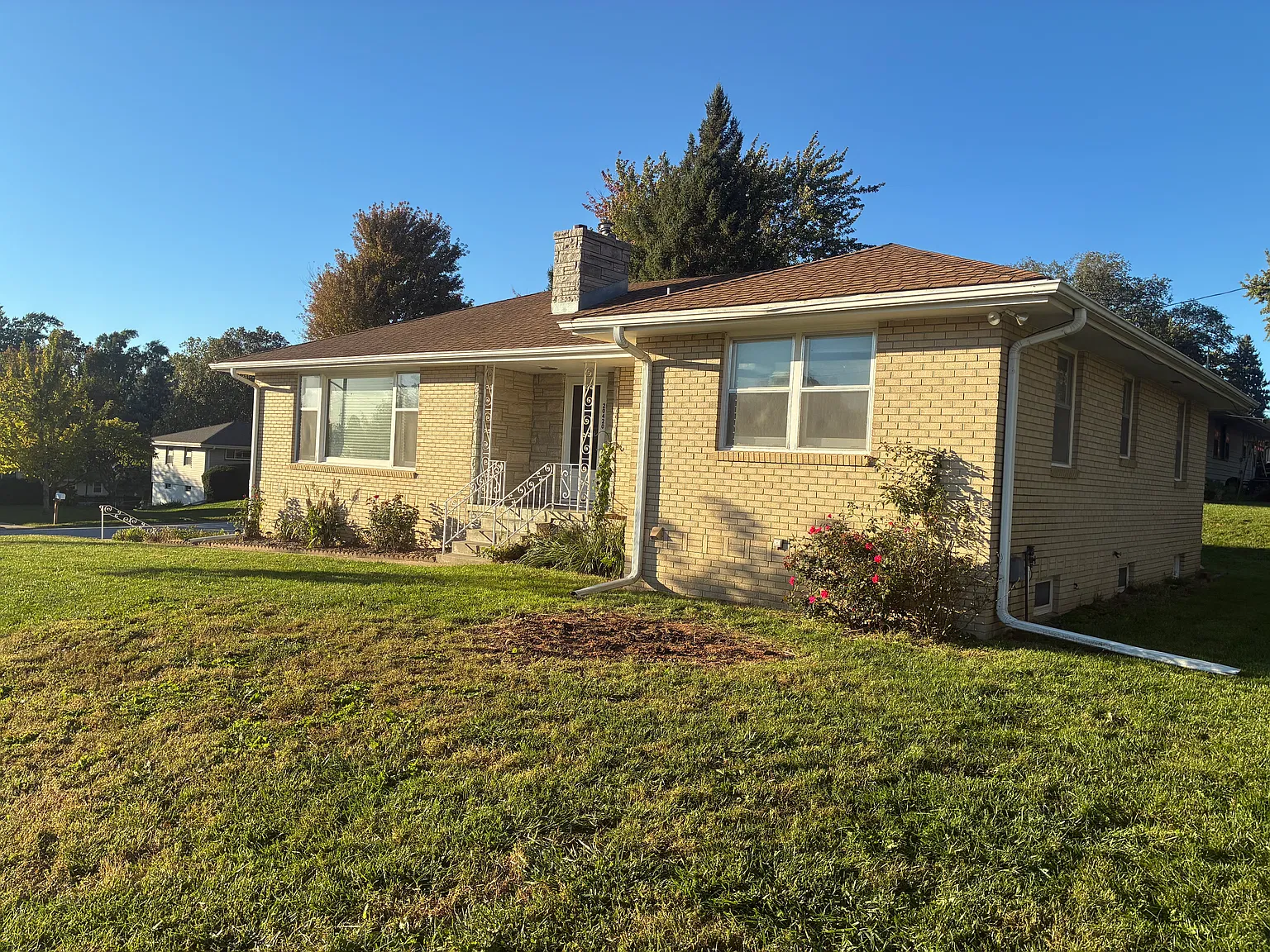 3 bed, 1678 sqft, $2,350 — Photo 2