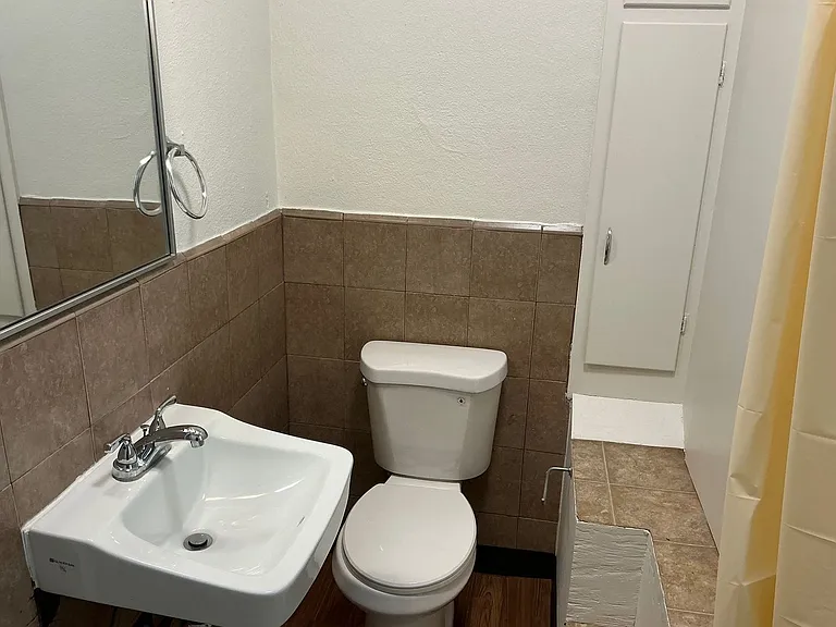 7432 N Olin Ave — Photo 9