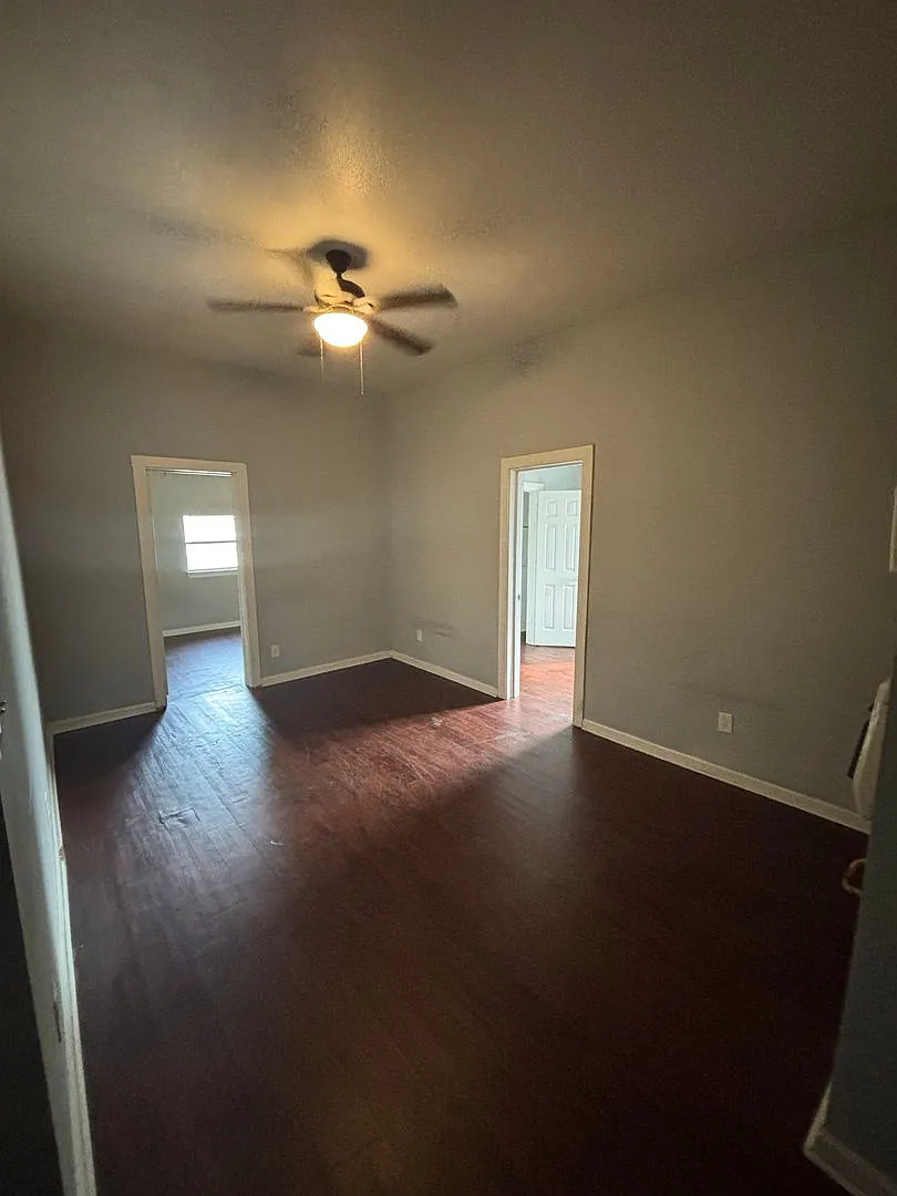 3 Bedroom Unit in Highland! — Photo 2