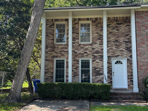 1742 Skinner Ave, Charleston, SC 29407