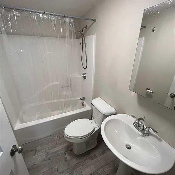 204 N Franklin St #204 — Photo 4